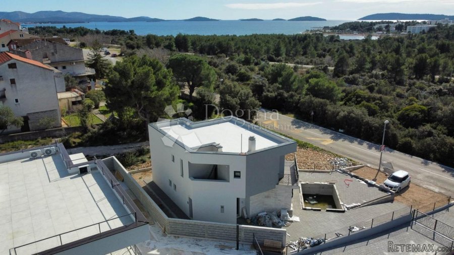 PODSOLARSKO (ŠIBENIK ) - PREDIVNA VILLA S POGLEDOM - 4