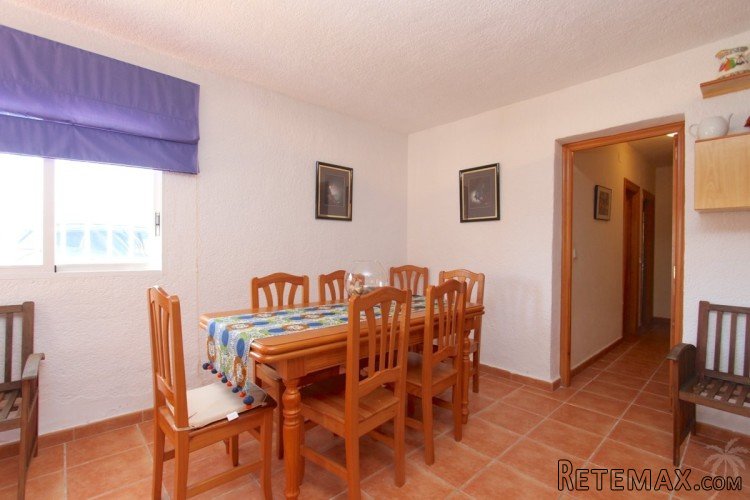 South facing villa for sale with 3 bedrooms on a large flat.. - 4