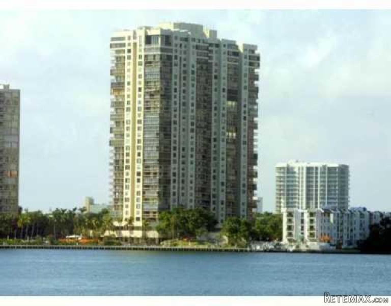 2 bedroom Flat For Sale: 2333 BRICKELL..