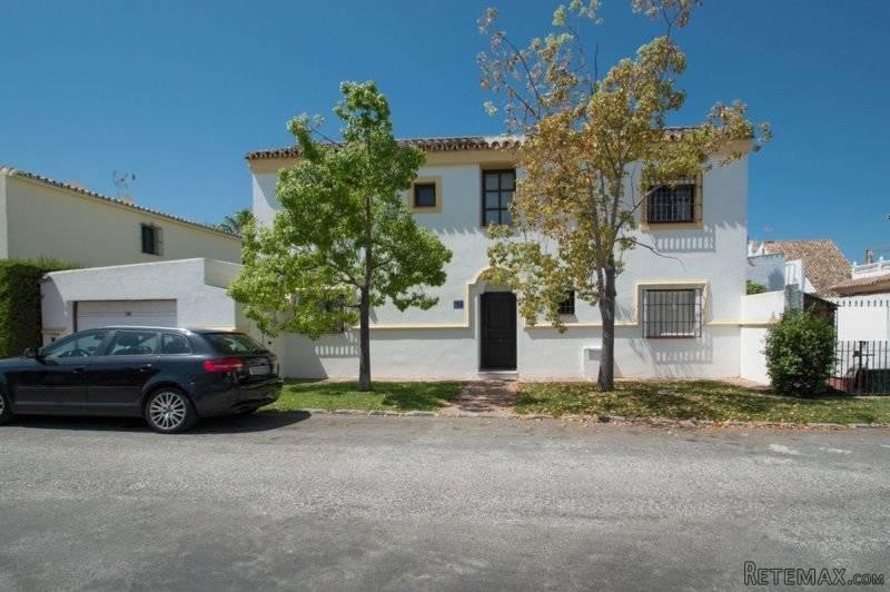 4 bedroom detached villa for sale - 2