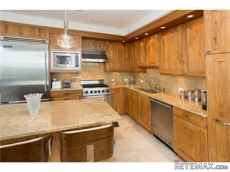 2 bedroom House For Sale: 5 Renaissance.. - 2