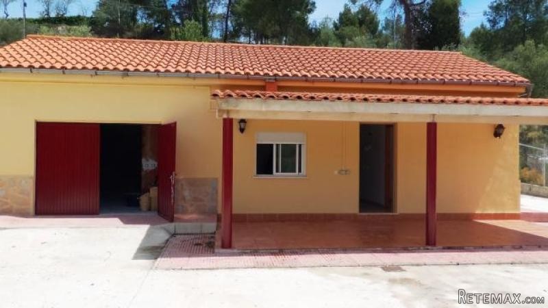 Country House On A 29,000 M2 Plot In..