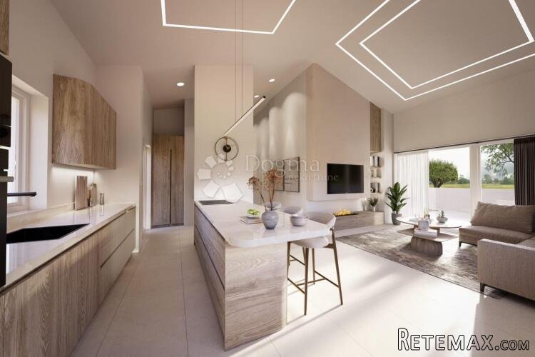 Elegantna kuća u nizu s privatnim bazenom i vrtom
