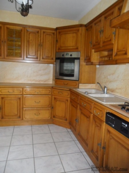 Traditional Detached House with Garden - 2