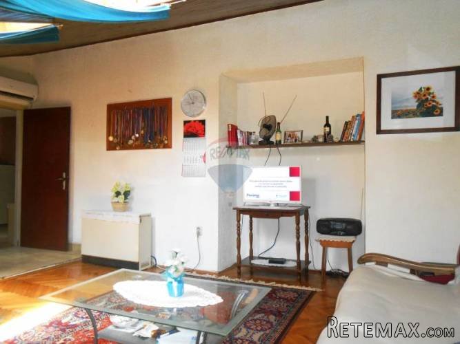 Istra, Pula, centar, stan od 76 m2, u potkrovlju na 4.katu