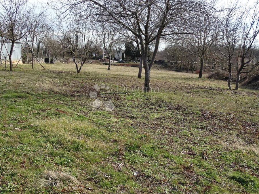 Lindar - građevinski teren na odličnoj lokaciji - 6