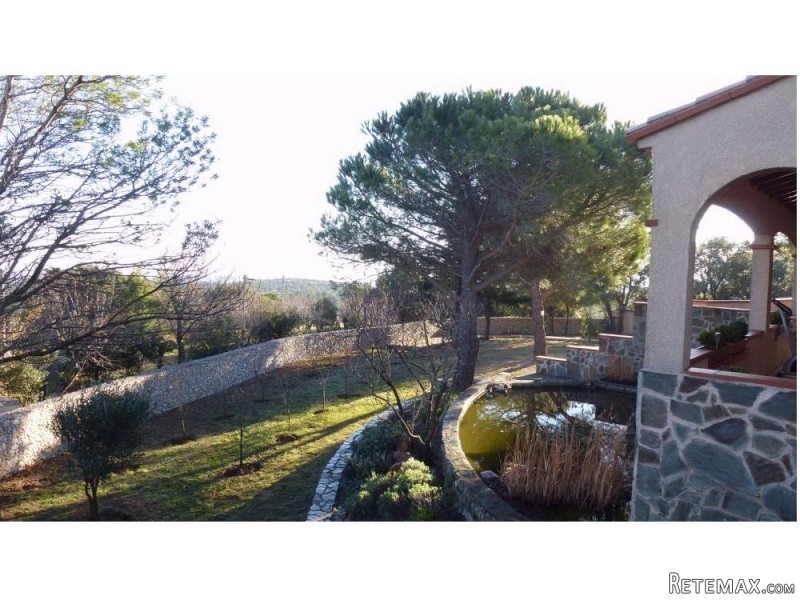 Immaculate Villa With Views, Garden And..