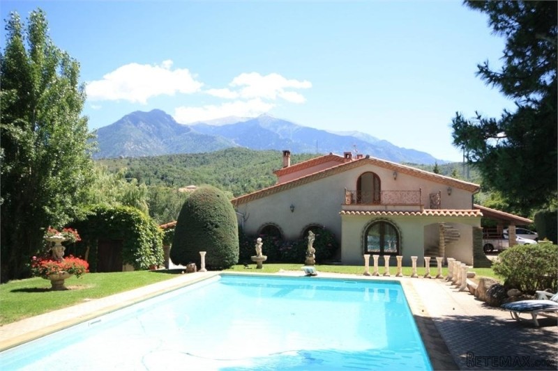 Superb Villa With Views, Lots Of Land..