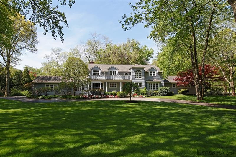 5 bedroom House For Sale: 570 Lake..