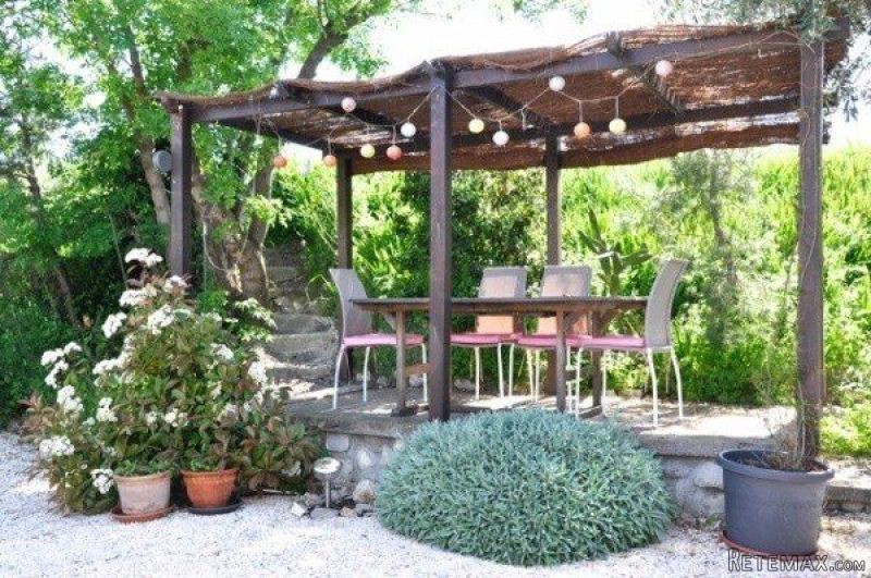 A Pretty Villa With A Nice Garden, In A..