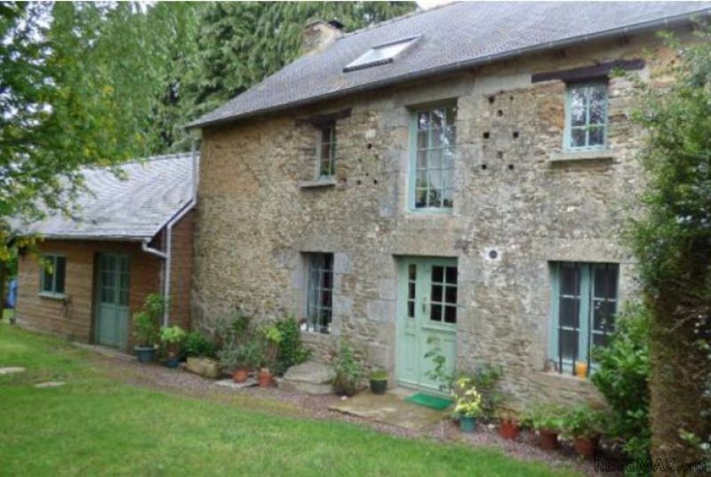 Renovated Country House with Workshop