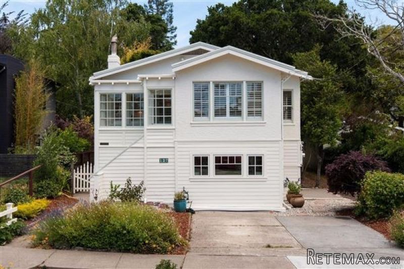 3 Bedrooms - Property - CA - For Sale