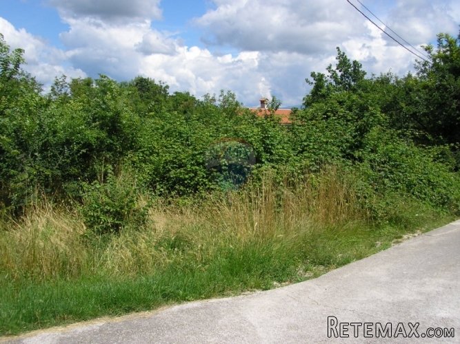 Građevinsko zemljište 843 m2 - 4