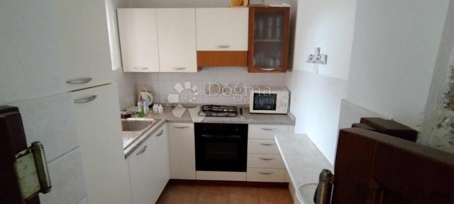 APARTMAN OKOLICA GRADA KRKA - VISOKO PRIZEMLJE - 2