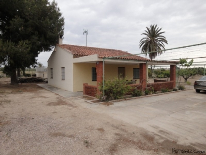 Elche, Alicante- 3 Bed Chalet For Sale-..