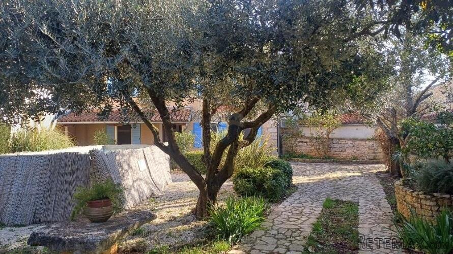 Istra,Pula okolica-uređena kamena kuća - 2