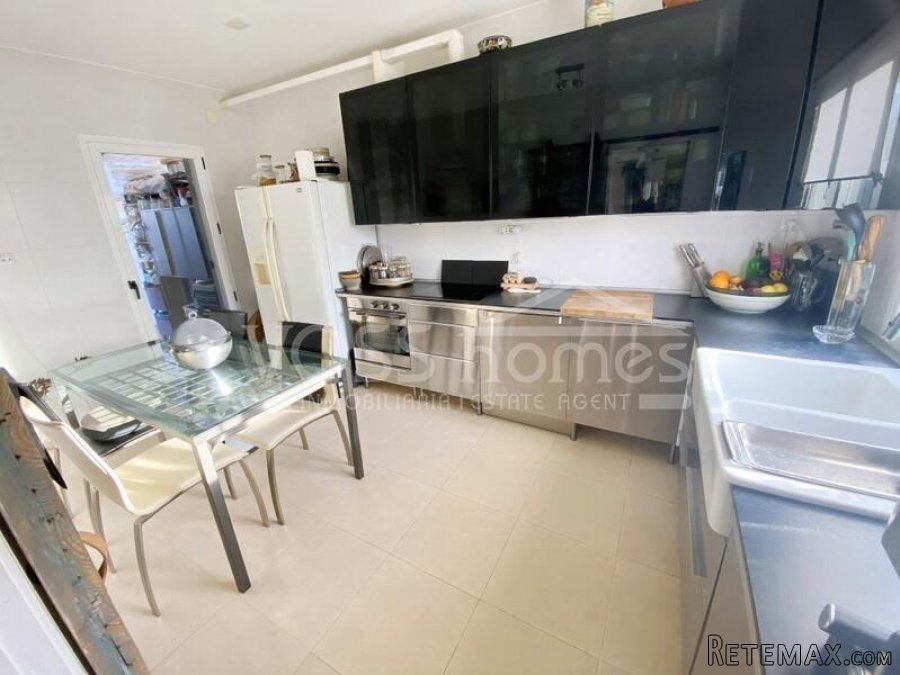 NEW LISTING TO VOSS HOMES - A very spacious, modern style.. - 12