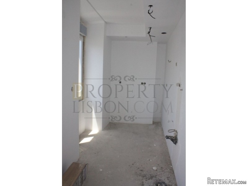 T1 Lisbon Apartment for Sale in Arroios.. - 2