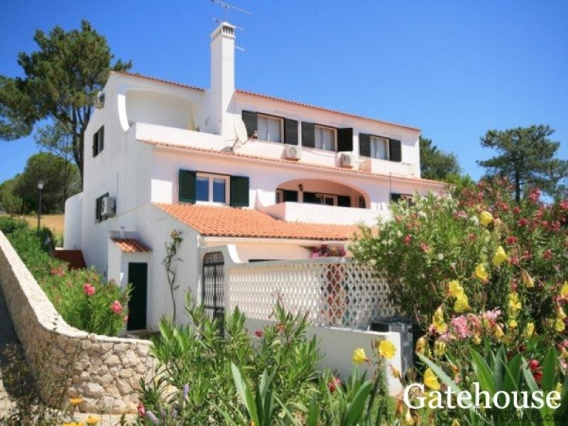 3 Bed Golf Apartment With Pool In Vale..