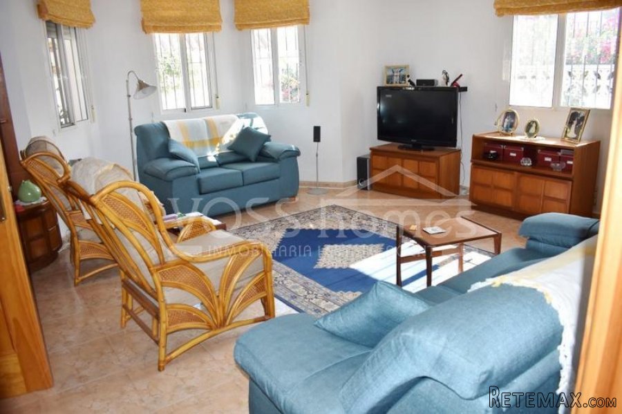 EXCLUSIVE TO VOSS HOMES - An immaculately presented, 3.. - 14