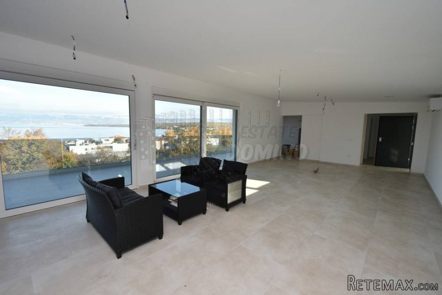 Luksuzni penthouse s krovnim bazenom i otvorenim pogledom.. - 14