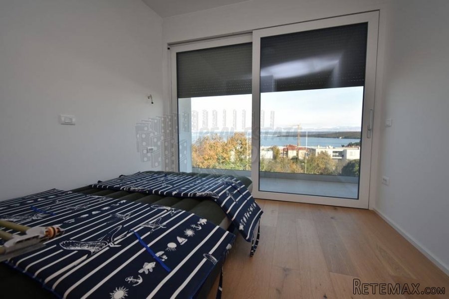 Luksuzni penthouse s krovnim bazenom i otvorenim pogledom.. - 15