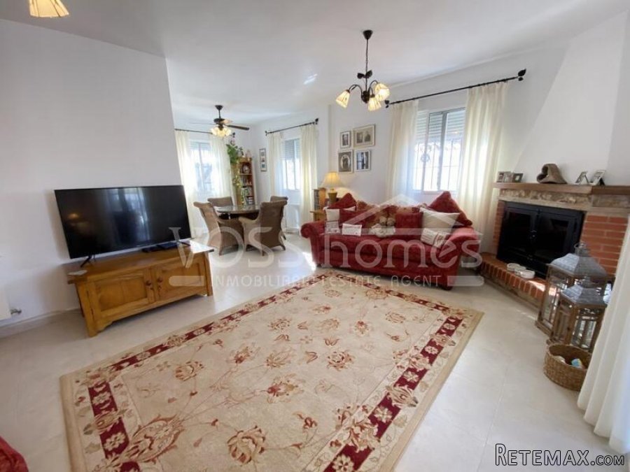 NEW LISTING TO VOSS HOMES - A large beautifully presented 3.. - 16