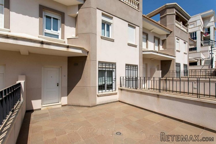 Los bungalows se ubican en un complejo residencial..