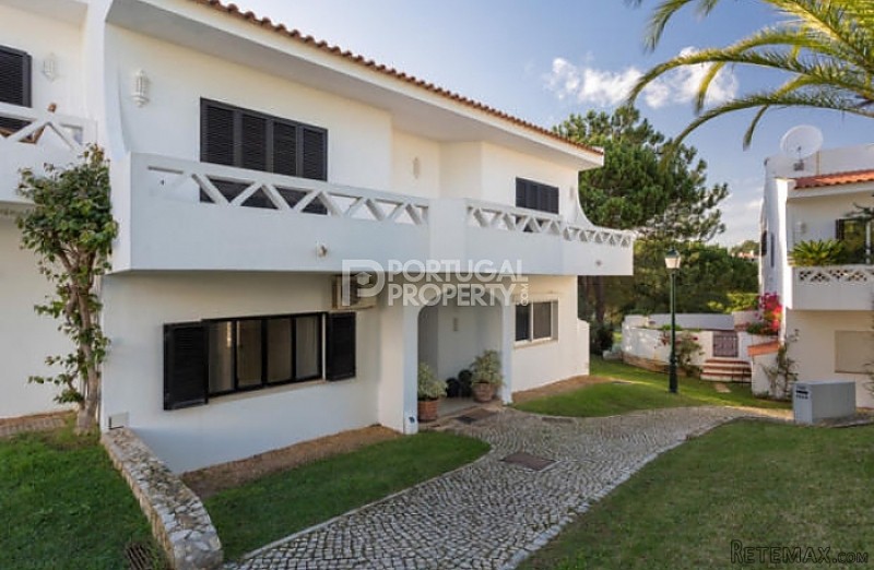 Lovely 2 Bedroom Apartment In Vale Do..