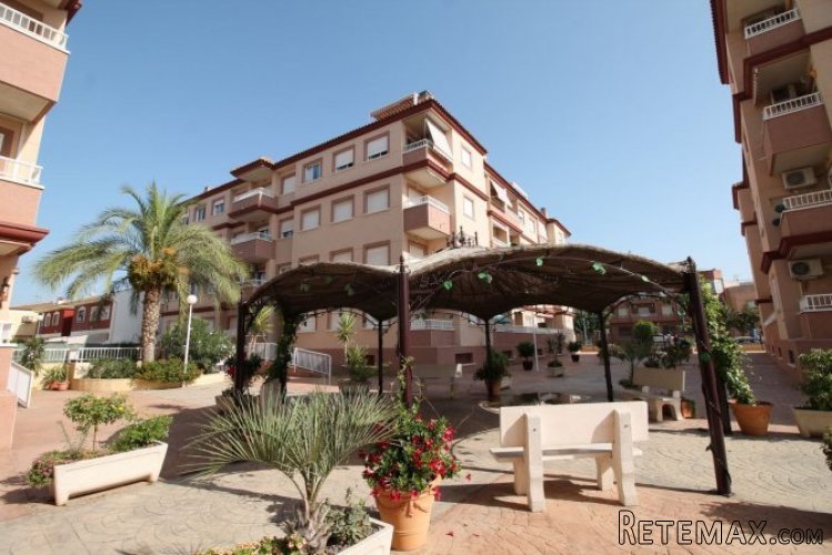 This well presented, fully furnished 2 bedroom apartment is..