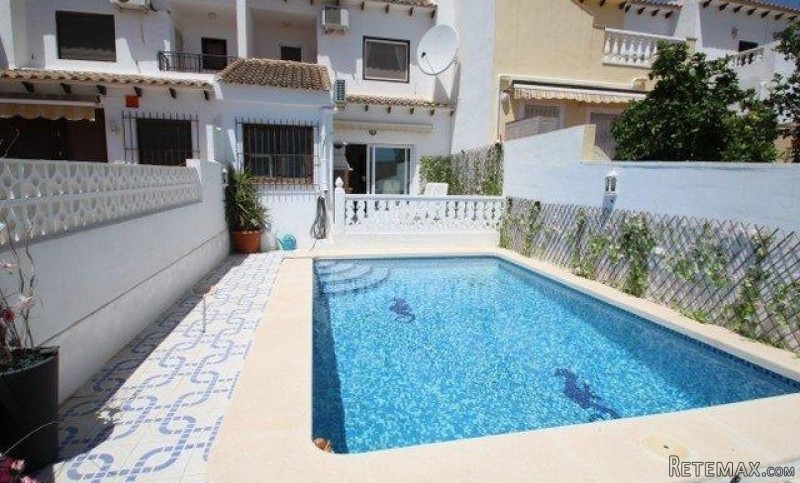 Townhouse In Villamartin, Orihuela..