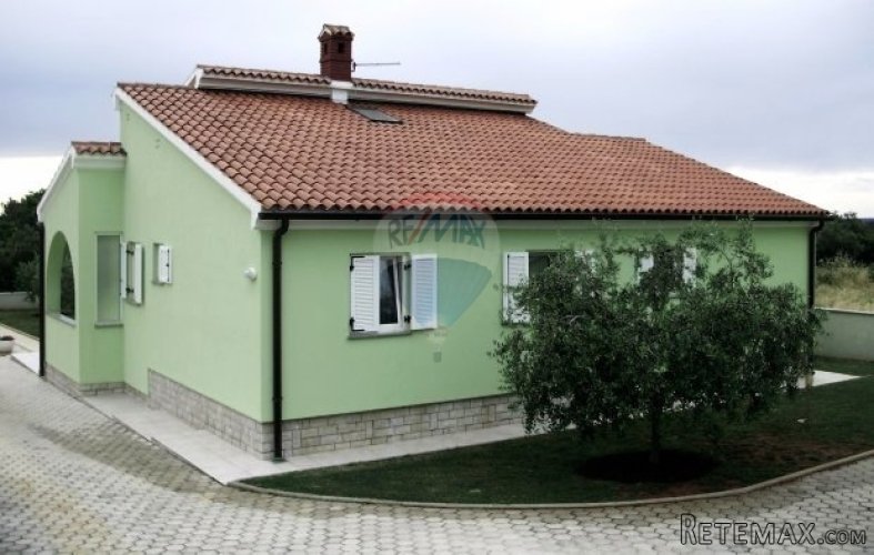 SAMOSTOJEĆA KUĆA BLIZU MORA