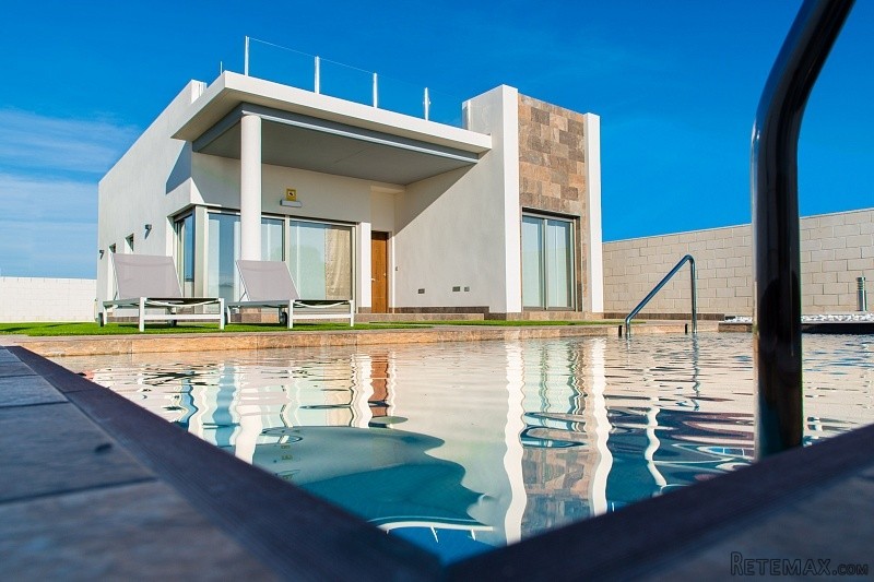 3 Bedrooms - Villa - Alicante - For Sale