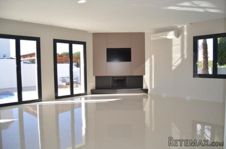 High tech villa located 700 meters away to the beach of.. - 2