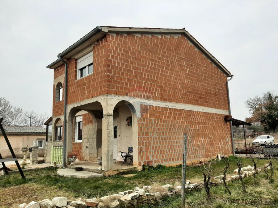 Istra, okolica Svetvinčenta, kuća roh bau - 2