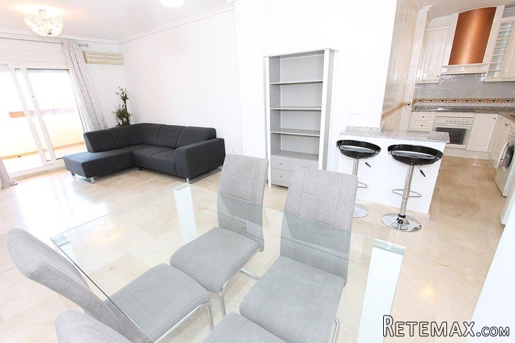 This modern apartment can be found in the nice Playa.. - 2