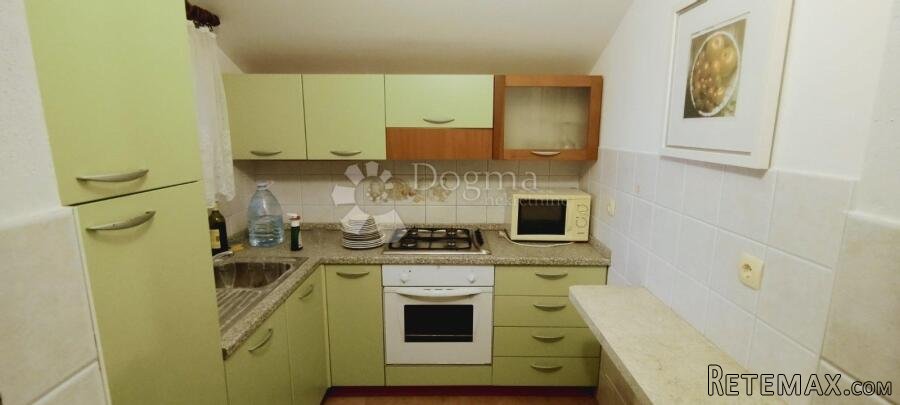 VELIKI APARTMAN - BAZEN NA KORIŠTENJE - 2
