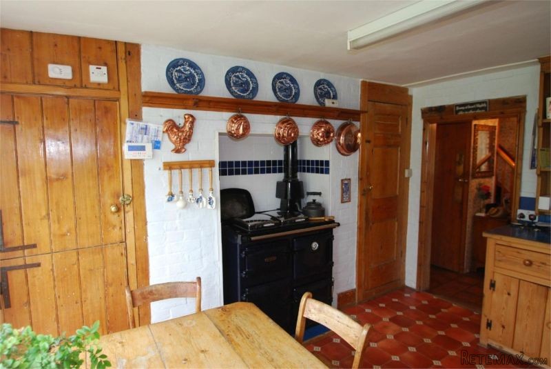 4 Bedroom Detached House - 2