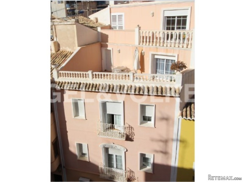 Charming Town House Near The Sea