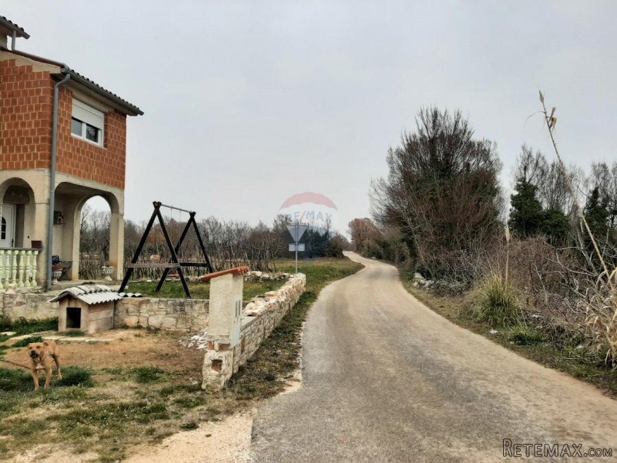 Istra, okolica Svetvinčenta, kuća roh bau - 3