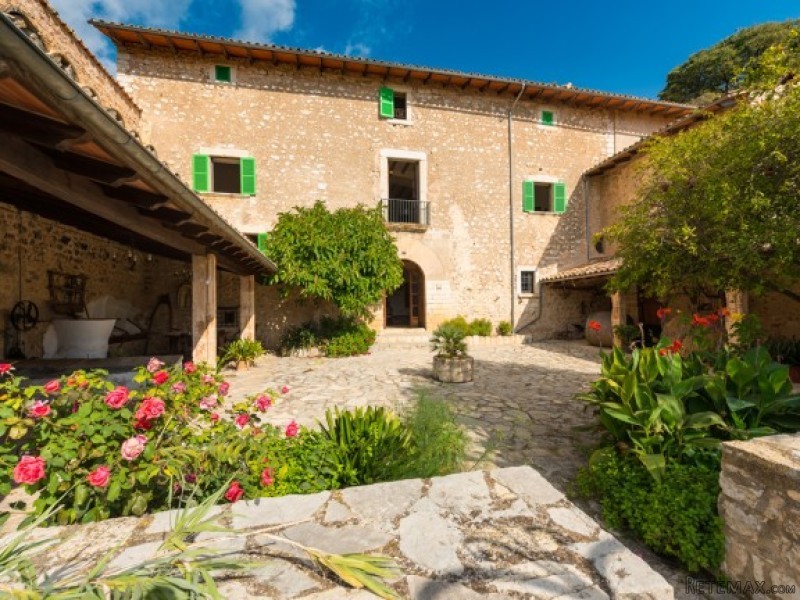 Gorgeous Property With Sea View In Alaro - 2