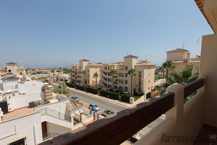 This modern apartment can be found in the nice Playa.. - 8