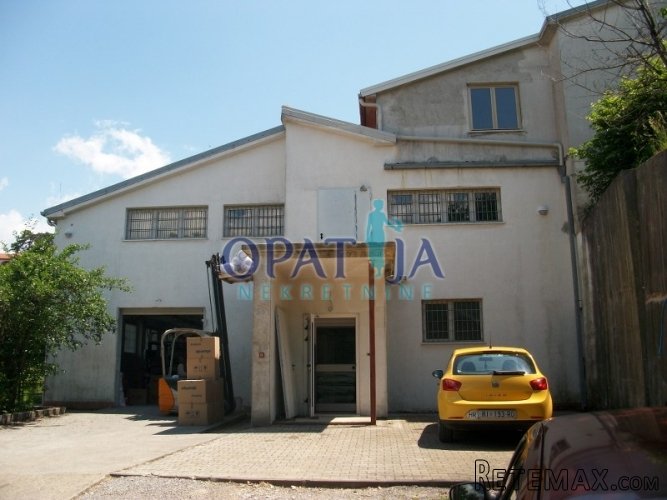 MATULJI-KASTAV-VIŠENAMJENSKI POSLOVNI PROSTOR NA ODLIČNOJ L..