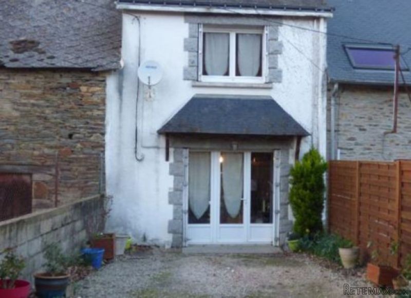 Ideal Holiday Home, Village House