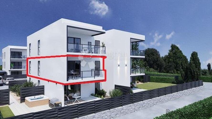 Moderan dvosoban stan na prvom katu s pogledom na more