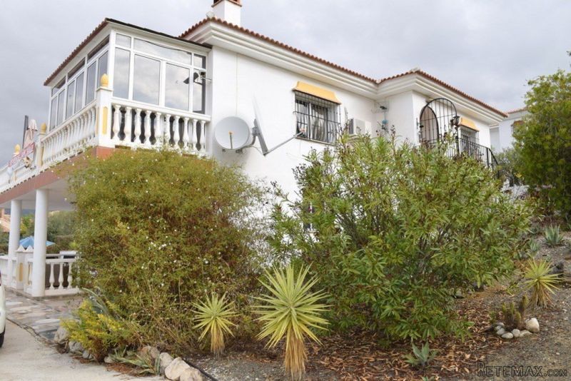 Villa for Sale in Puente De Salia -..