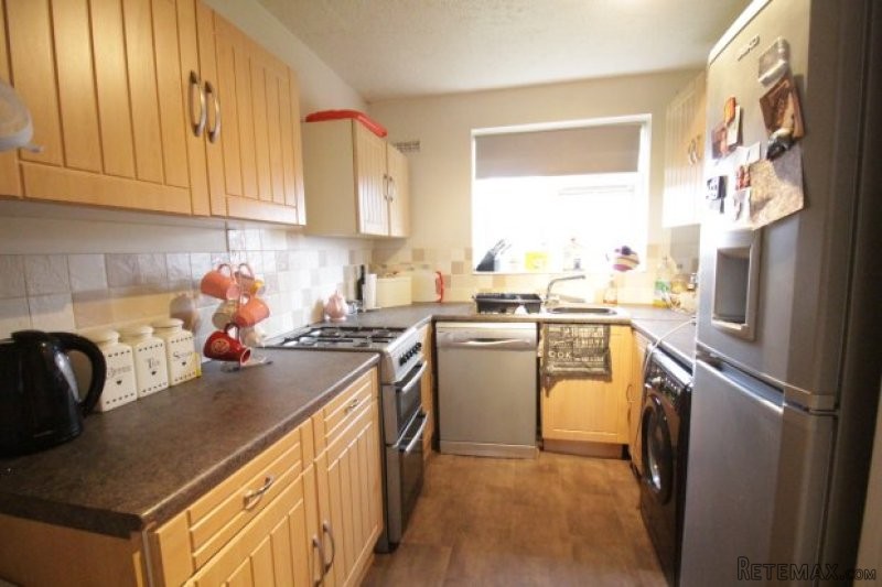 3 bedroom, Flat house for sale - 2