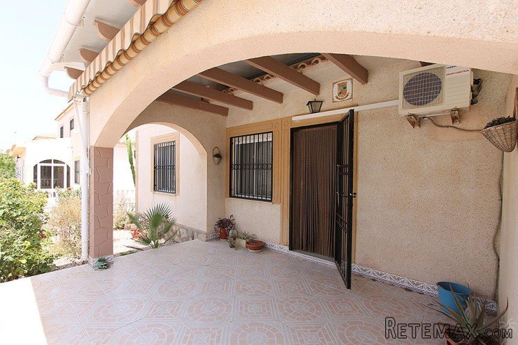 This charming property is located in the nice town of Playa.. - 6