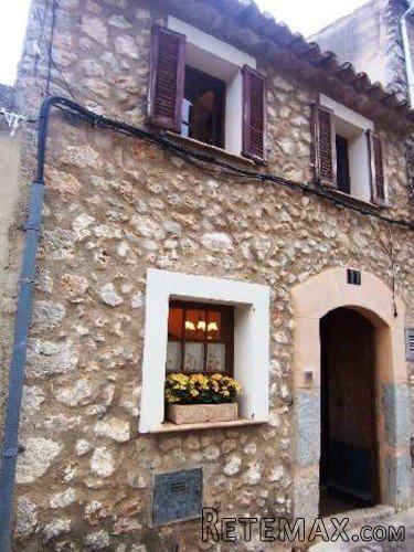 Charming, traditional townhouse in a quiet spot of the..