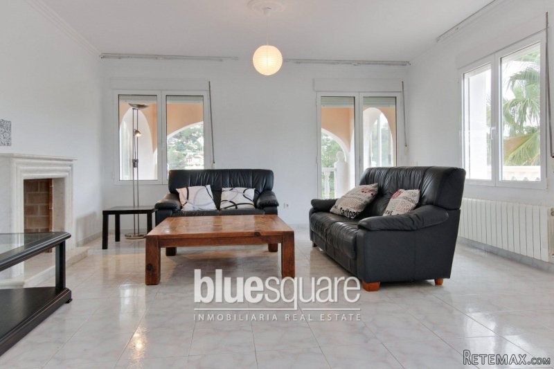 Large Luxury Villa 15 minutes walk into.. - 2